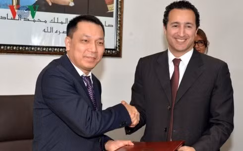Bộ Công Thương và Bộ Công nghiệp, đầu tư, thương mại và kinh tế số Vương Quốc Maroc đã ký Bản ghi nhớ về hợp tác trong lĩnh vực thương mại và công nghiệp