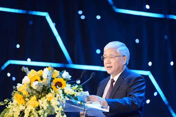 Ông Đỗ Văn Chiến, Chủ tịch Ủy ban Trung ương Mặt trận Tổ quốc Việt Nam, phát biểu tại lễ khai mạc diễn đàn - Ảnh: DƯƠNG TRIỀU