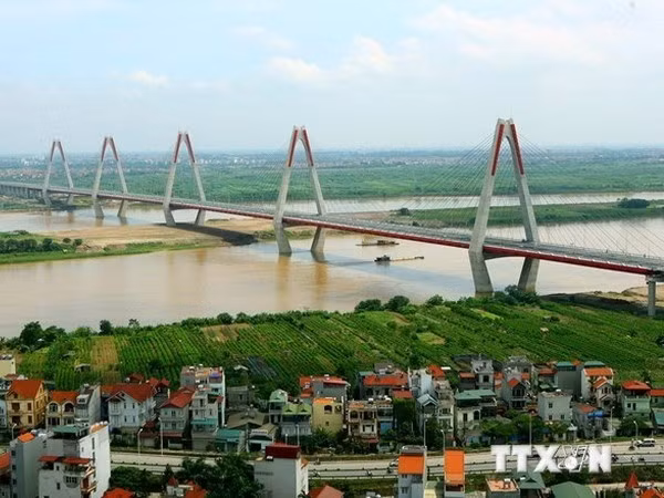Cầu Nhật Tân - Biểu tượng tình hữu nghị Việt Nam-Nhật Bản (Ảnh: KT) Cầu Nhật Tân - Biểu tượng tình hữu nghị Việt Nam-Nhật Bản (Ảnh: KT)