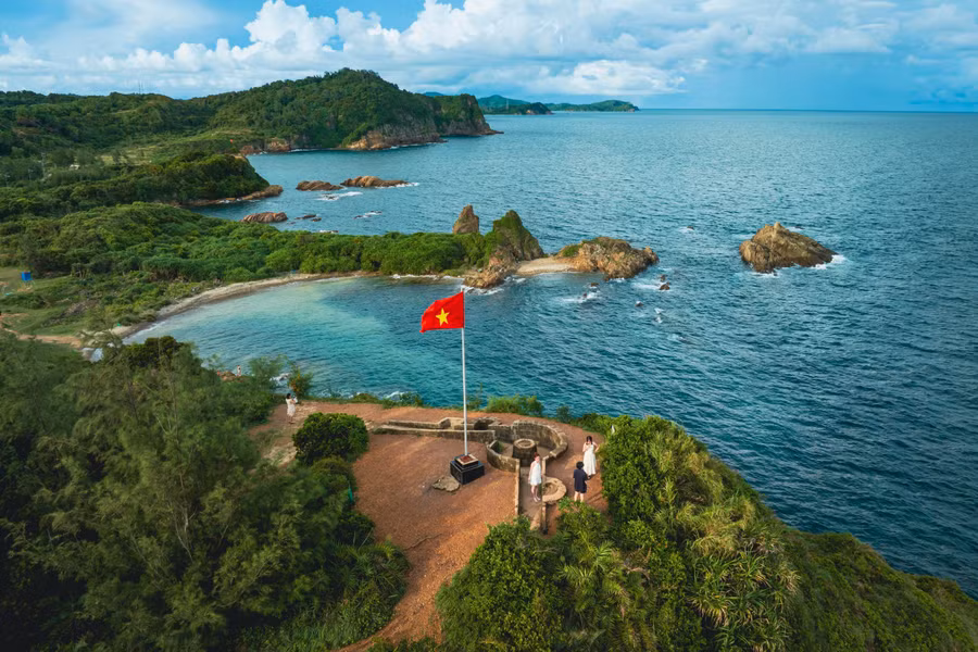 Di tích Đồn Cao trên đảo Cô Tô
