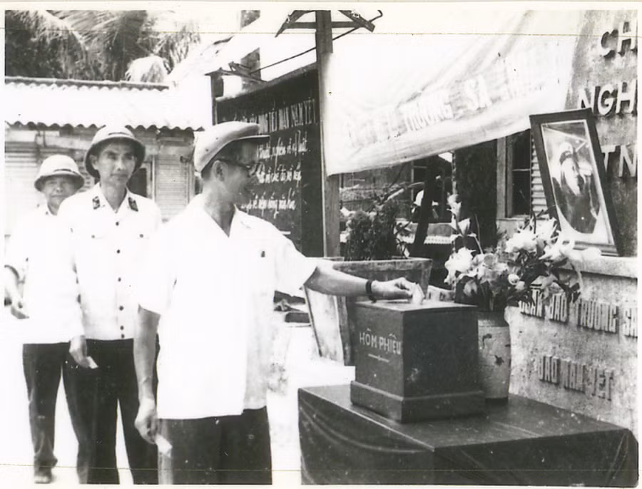 Quân và dân đảo Nam Yết bầu cử năm 1981