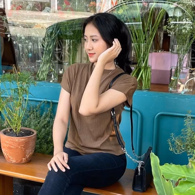 Ngoài ra, tại vòng phỏng vấn kín trước 10 giám khảo, Trúc Linh được khen là con ngoan trò giỏi nhờ thành tích học tập tốt, năng nổ tham gia hoạt động Đoàn, hội.