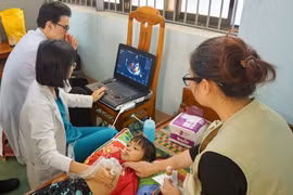 Gia Lai triển khai khám sức khỏe định kỳ miễn phí cho người dân tại 12 xã đặc thù.