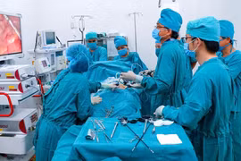 Trung tâm Y tế Vĩnh Thạnh thực hiện thành công 6 ca phẫu thuật nội soi cắt ruột thừa.