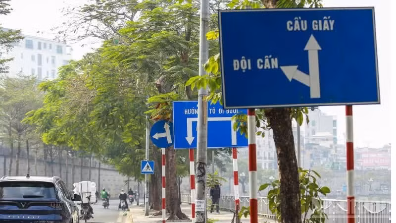 hon-10000-vi-tri-bien-bao-bat-cap-tren-ca-nuoc-tai-xe-can-lam-gi-khi-gap-bien-mo-kho-hieu.jpg