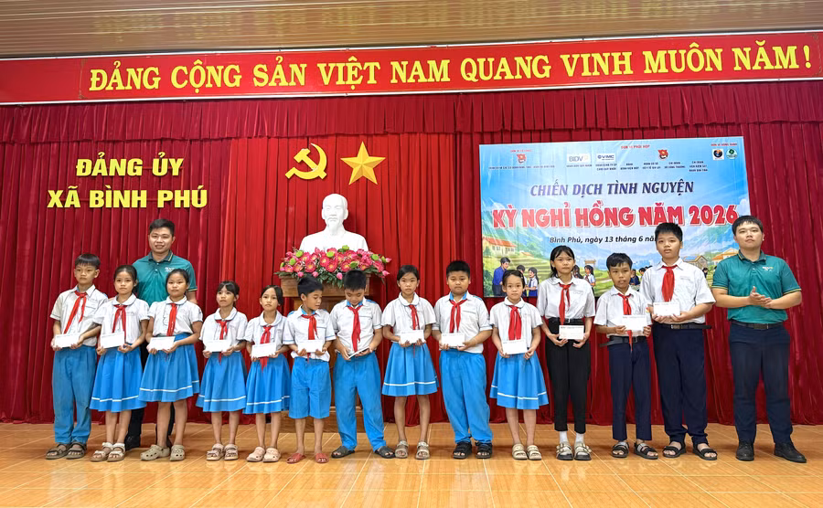 doan-co-so-cac-co-quan-dang-tinh-gia-lai-to-chuc-chien-dich-ky-nghi-hong-tai-2-xa-binh-phu-va-tay-son.jpg