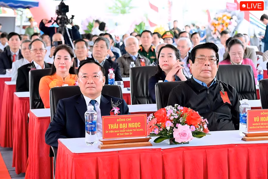 dong-chi-thai-dai-ngoc-trai-du-le-khoi-cong-5870.jpg