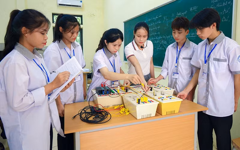 nhieu-diem-moi-trong-danh-gia-hoc-vien-giao-duc-thuong-xuyen.jpg