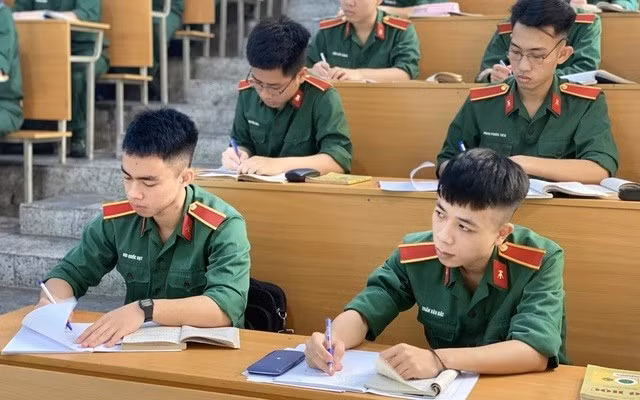 nam-2026-bo-quoc-phong-giao-dao-tao-he-dan-su-voi-3883-chi-tieu.jpg