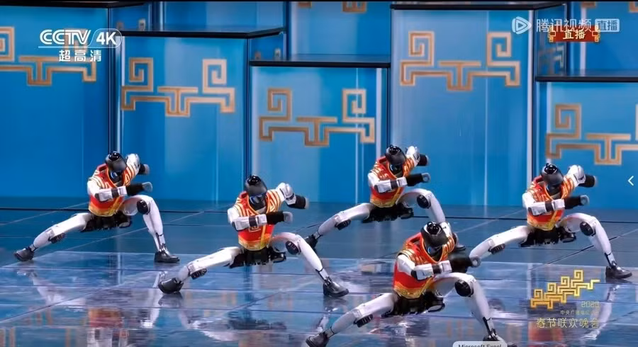 bung-no-robot-hinh-nguoi-biet-mua-vo-va-nhao-lon-o-trung-quoc.jpg