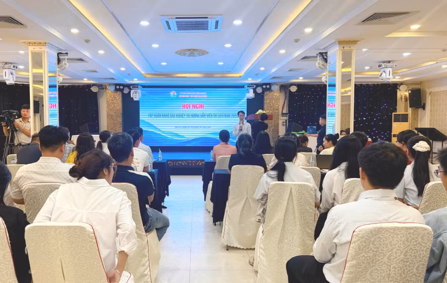 tap-huan-nang-cao-nghiep-vu-huong-dan-vien-du-lich-tren-dia-ban-tinh-nam-2026-anh.jpg