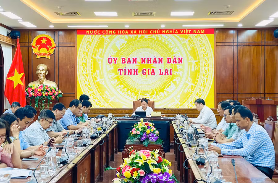 quang-canh-phien-hop-tai-diem-cau-tinh-gia-lai.jpg