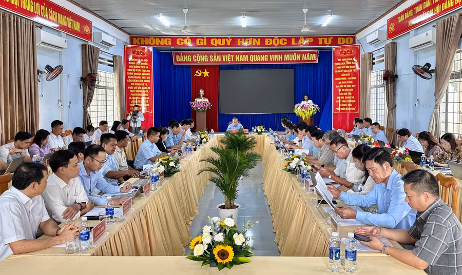 quang-canh-buoi-lam-viec-anh-ha-duy.jpg