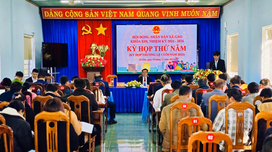 quang-canh-ky-hop-thu-5-hdnd-xa-gao.jpg