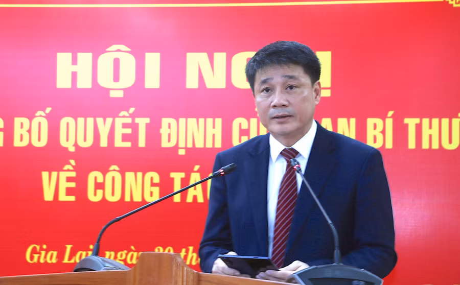 dong-chi-huynh-quoc-huy-phat-bieu-nhan-nhiem-vu-quang-tan.jpg