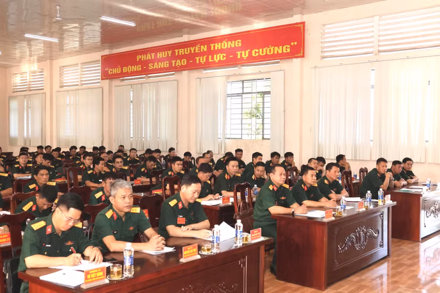 2-cac-dai-bieu-tham-du-le-khai-mac-hoi-thi.jpg