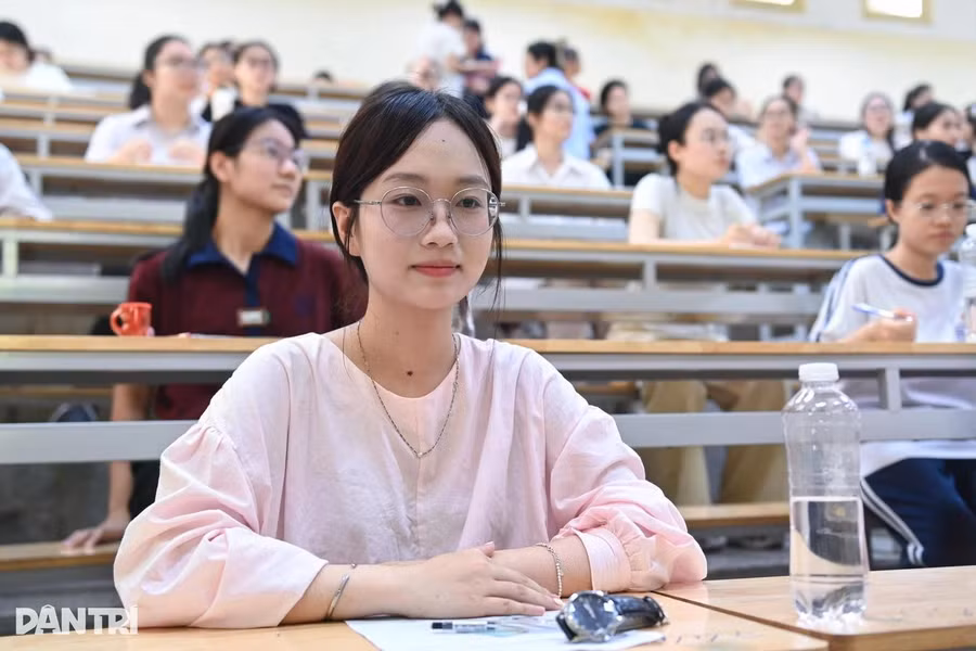 thi-spt-2027-doi-cau-truc-va-chuyen-sang-thi-tren-may-tinh-thi-sinh-can-luu-y-dieu-gi.jpg