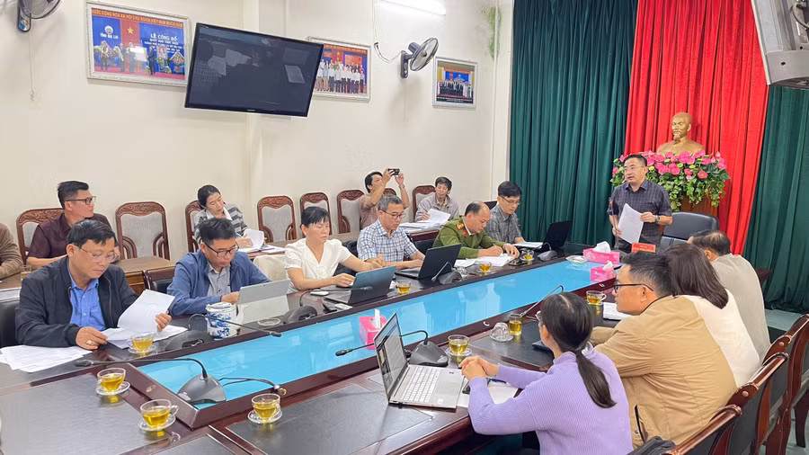 quang-canh-buoi-doi-thoai.jpg