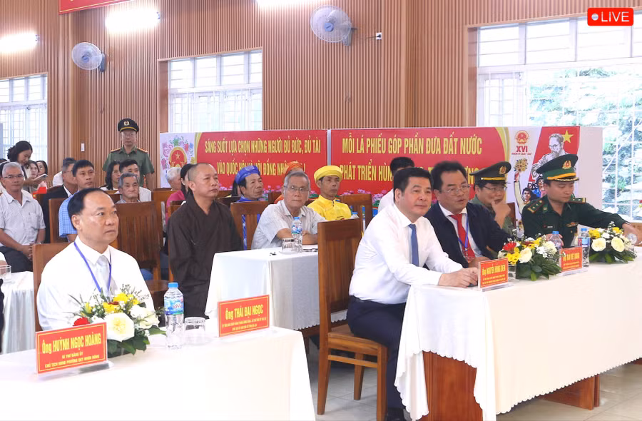 quang-canh-tai-khu-vuc-bau-cu-so-17-quang-tan-703.jpg