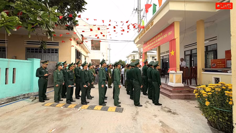 bau-cu-o-xa-nhon-chau-5.jpg