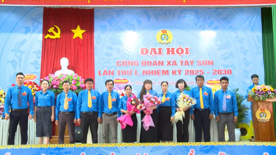 ra-mat-ban-chap-hanh.jpg