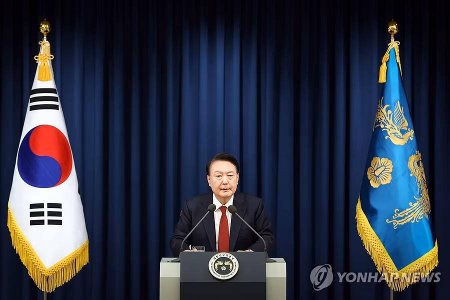 yoon-lifts-emergency-martial-law-after-natl-assembly-votes-to-reject-it-1733267504294581903065.jpg