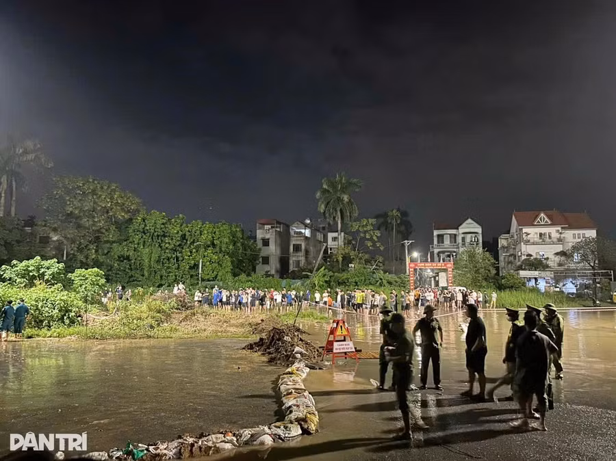 nam-sinh-vien-truong-dai-hoc-mo-dia-chat-nghi-bi-nuoc-cuon-troi-khi-di-qua-khu-vuc-ngap-sau-607.jpg