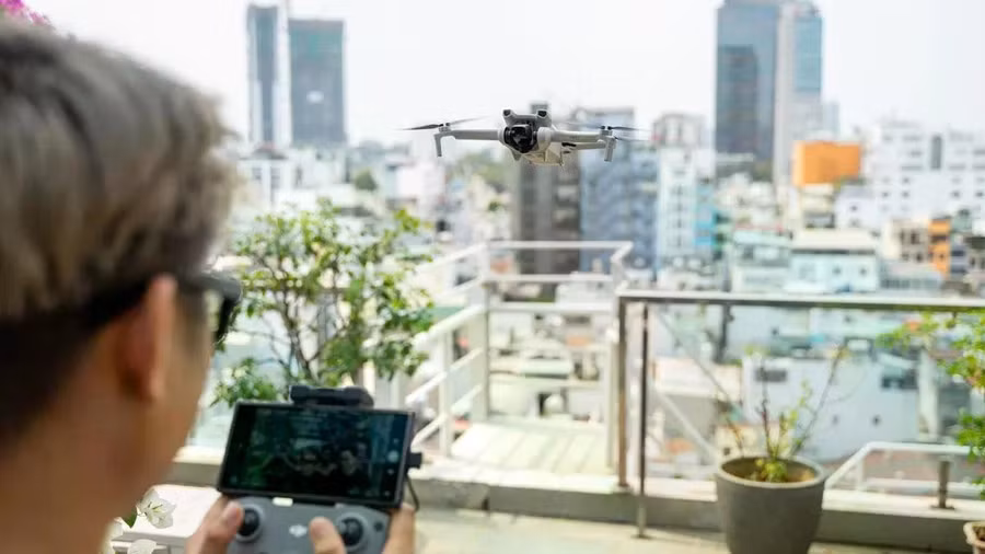 quay-phim-chup-anh-bang-drone-flycam-duoc-quan-ly-bang-ma-dinh-danh-tu-ngay-20-7.jpg