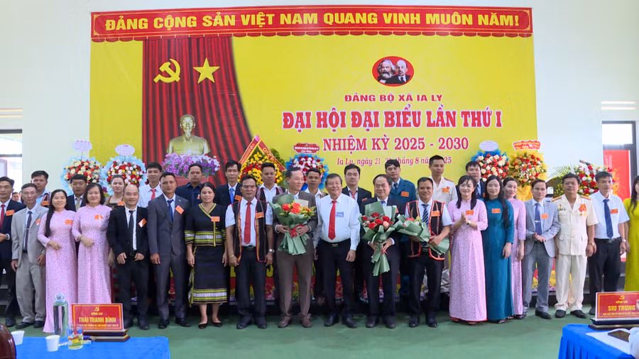bch-dang-bo-xa-ia-ly2.jpg