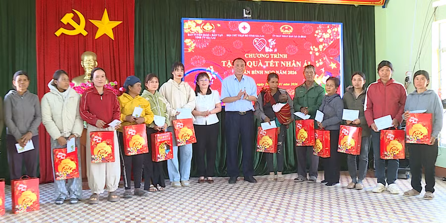 tang-qua-tet-cho-nguoi-dan-kho-khan-tai-cac-xa-khu-vuc-tay-gia-lai-7752.png