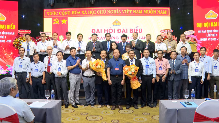 ong-tran-viet-bao-duoc-bau-giu-chuc-chu-tich-hoi-xay-dung-tinh-gia-lai.jpg