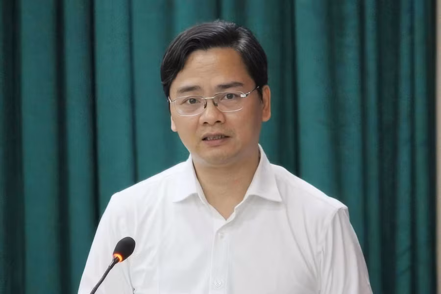 khoi-to-giam-doc-so-gddt-tuyen-quang-cung-40-nguoi-trong-vu-sai-pham-thi-tot-nghiep-thpt.jpg