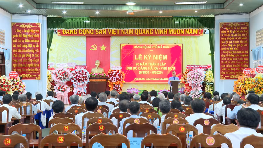 ky-niem-95-nam-thanh-lap-chi-bo-dang-ha-ra-phu-huu.jpg