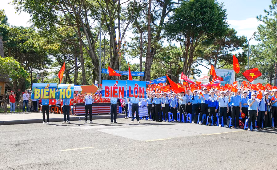 b9e917121bdfa281fbce-4431.jpg