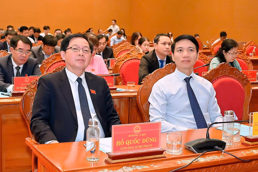 cac-dai-bieu-du-ky-hop-anh-duc-thuy.jpg