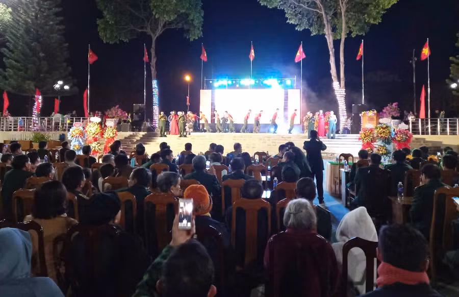 cac-tiet-muc-van-nghe-chao-mung-ky-niem.jpg