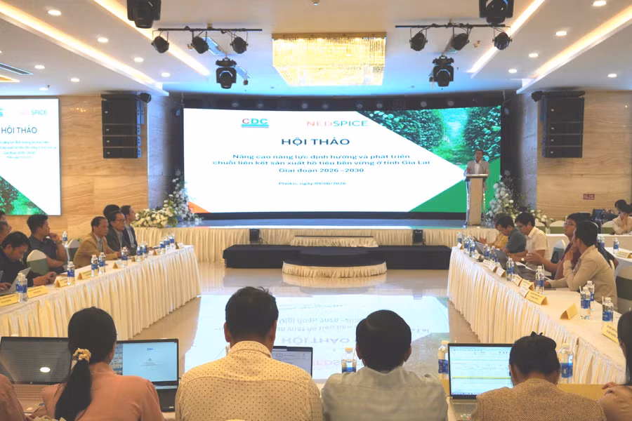 quang-canh-hoi-thao-1.jpg