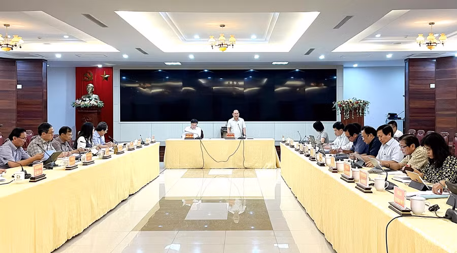1-quang-canh-phien-hop-thu-nhat-cua-to-giup-viec-noi-dung-kinh-te-xa-hoi-6082.jpg