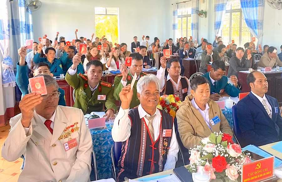 dai-hoi-bieu-quyet-thong-qua-cac-chi-tieu-nghi-quyet-nhiem-ky-2025-2030.jpg