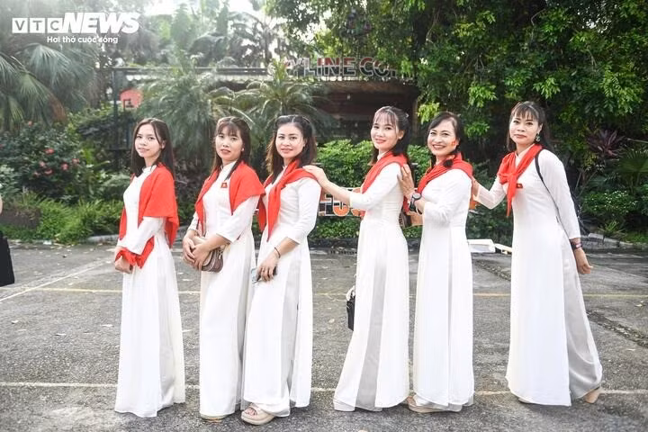9a49806a2a8aa2d4fb9b-07484705.jpg