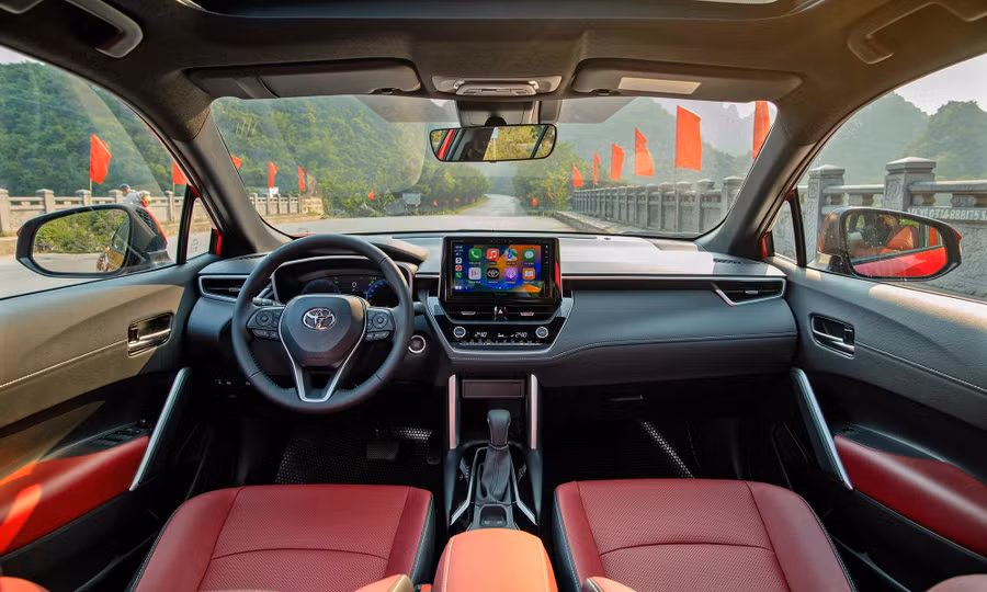 noi-that-toyota-corolla-cross-hybrid-2026.jpg