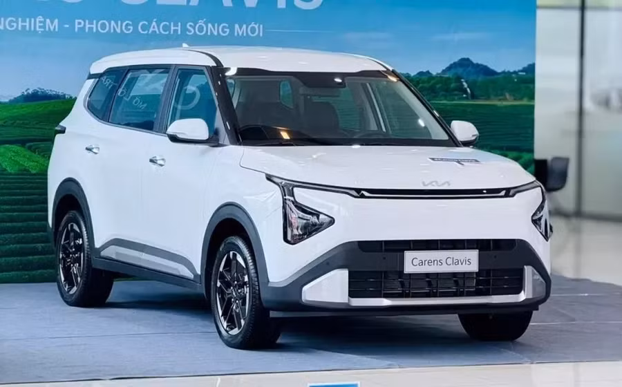 kia-carens-clavis-1-c71e.jpg