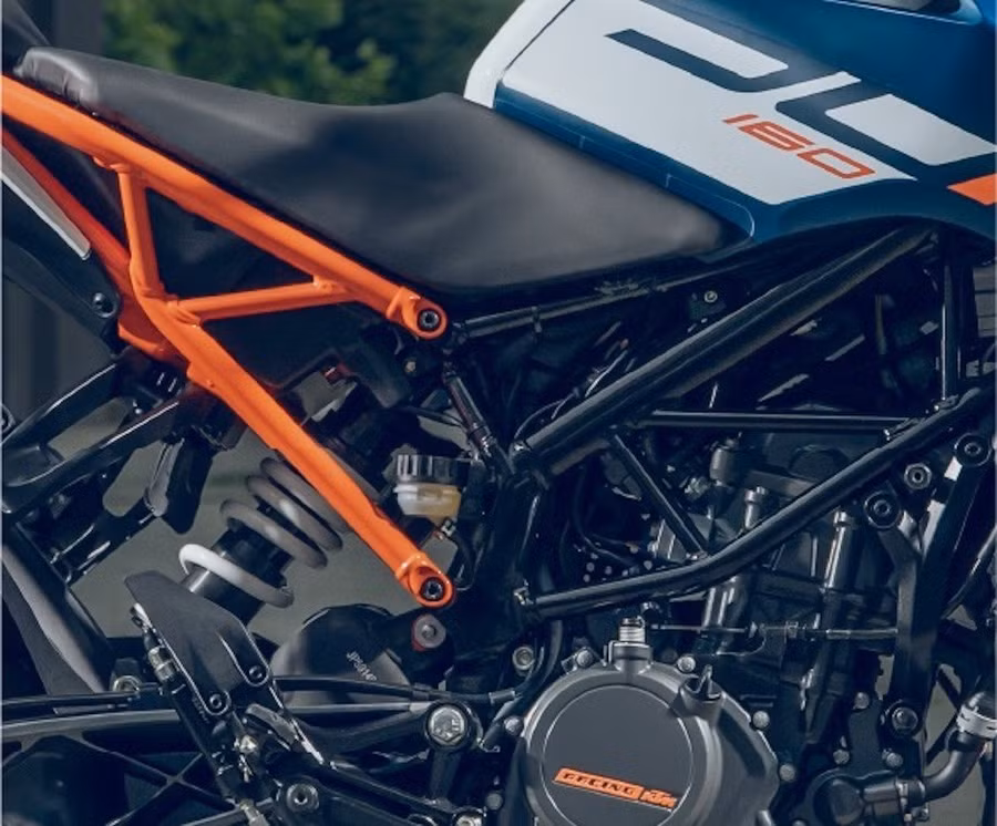nghenhin-xedoisong-ktm-160-duke-6.jpg