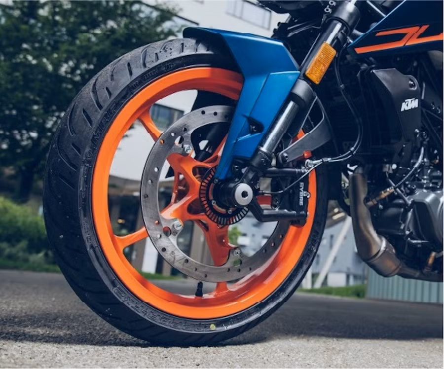 nghenhin-xedoisong-ktm-160-duke-4.jpg