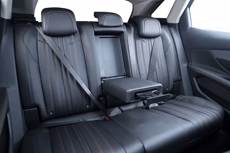 noi-that-xe-peugeot-3008-1758783.jpg