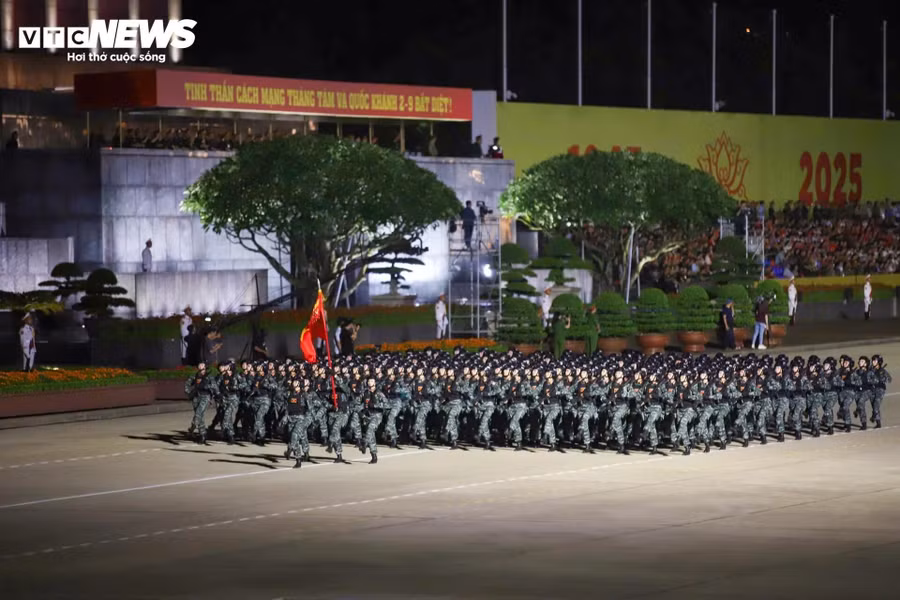 tong-hop-luyen-quang-truong-ba-d-14.jpg