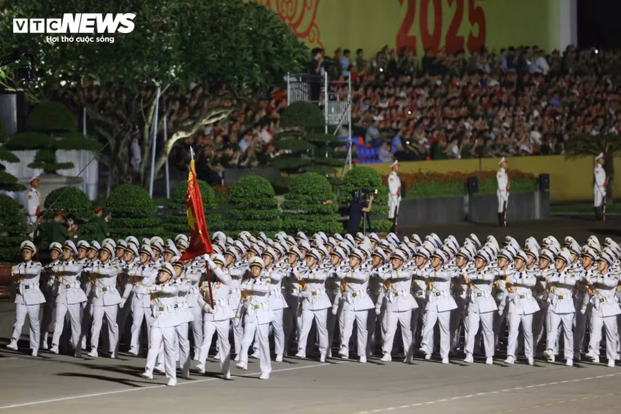tong-hop-luyen-quang-truong-ba-d-5.jpg