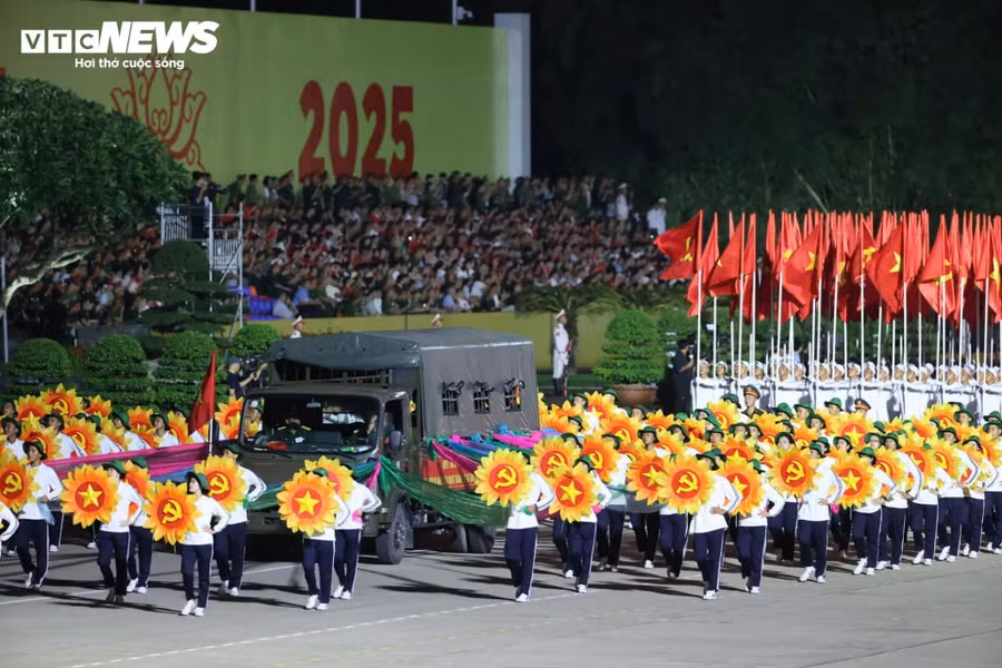 tong-hop-luyen-quang-truong-ba-d.jpg