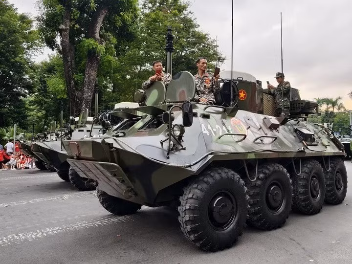 xe-thiet-giap-btr-60pu-22563431.jpg
