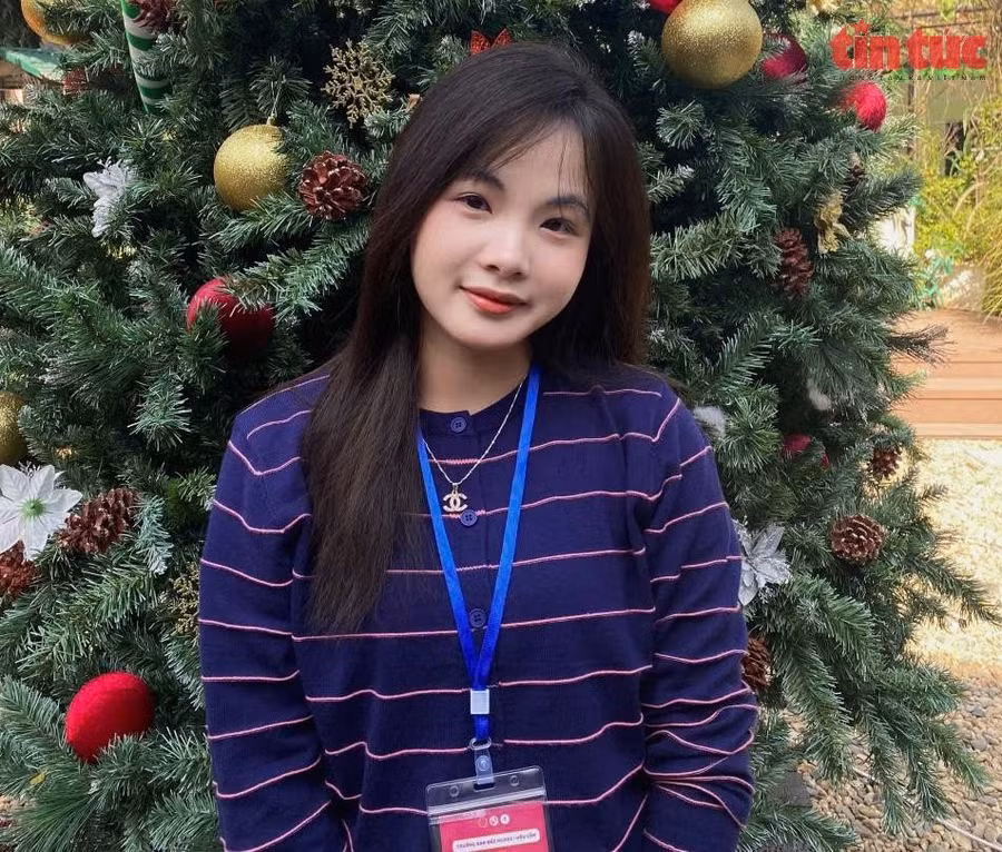 Bạn Vũ Huyền Trang, Trưởng ban đối ngoại của dự án "Dáng Giày nét Giáy".